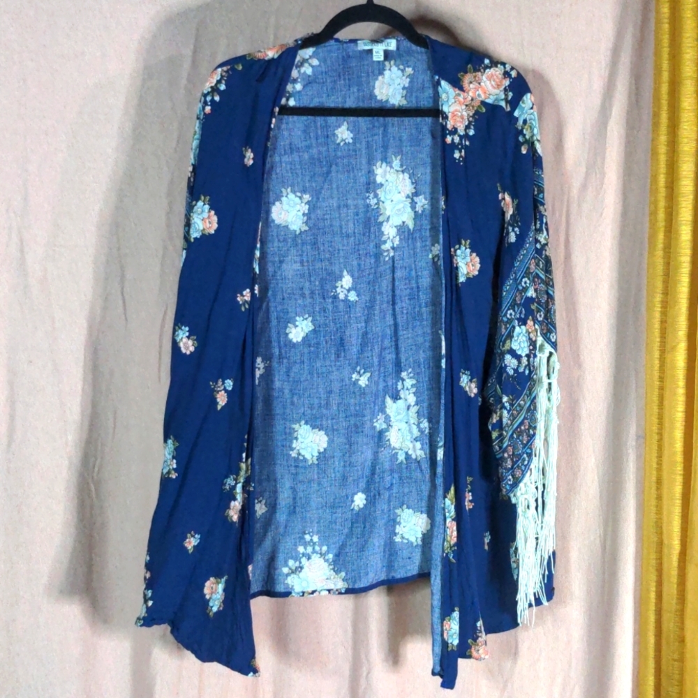 Pretty floral kimono-style cardigan